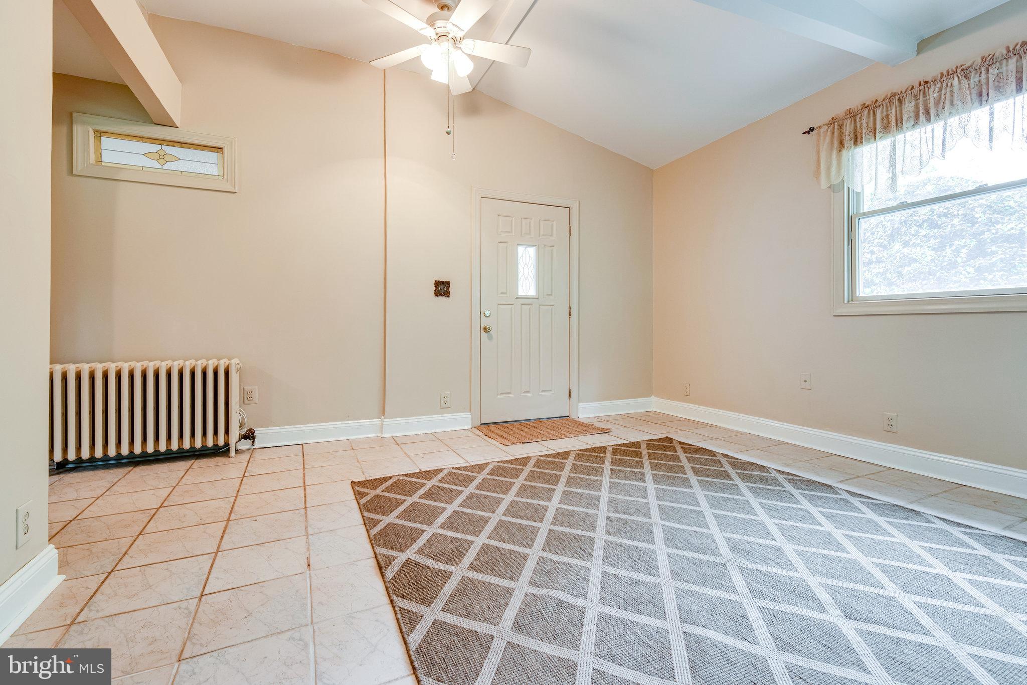 12714 Occoquan Road Woodbridge, VA 22192 - Photo 10 of 61 High ceilings and natural light