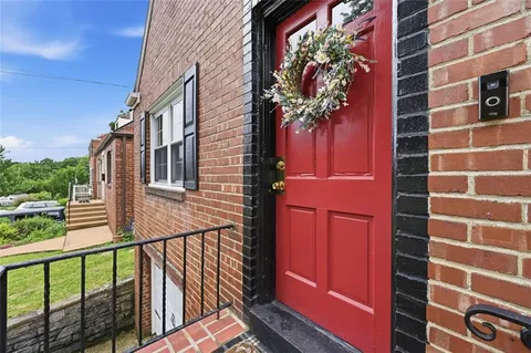 $275,000 | 728 Vallevista Avenue, Pittsburgh, PA 15234