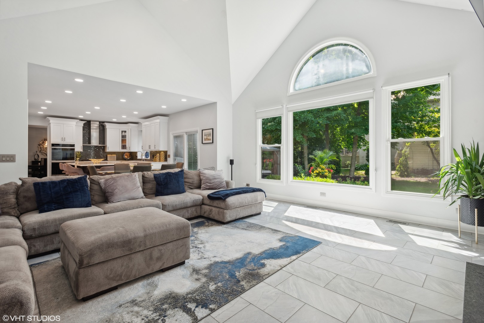 3701 Queen Elizabeth Court St. Charles, IL 60174 - Photo 17 of 31