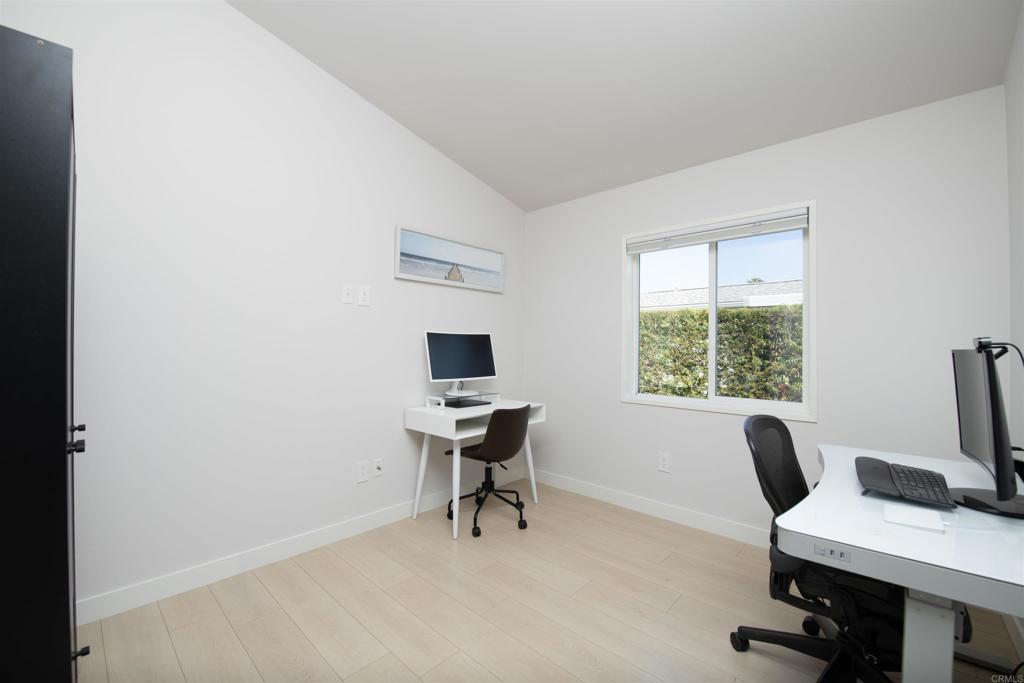 6503 Friendly Place Carlsbad, CA 92011 - Photo 19 of 33