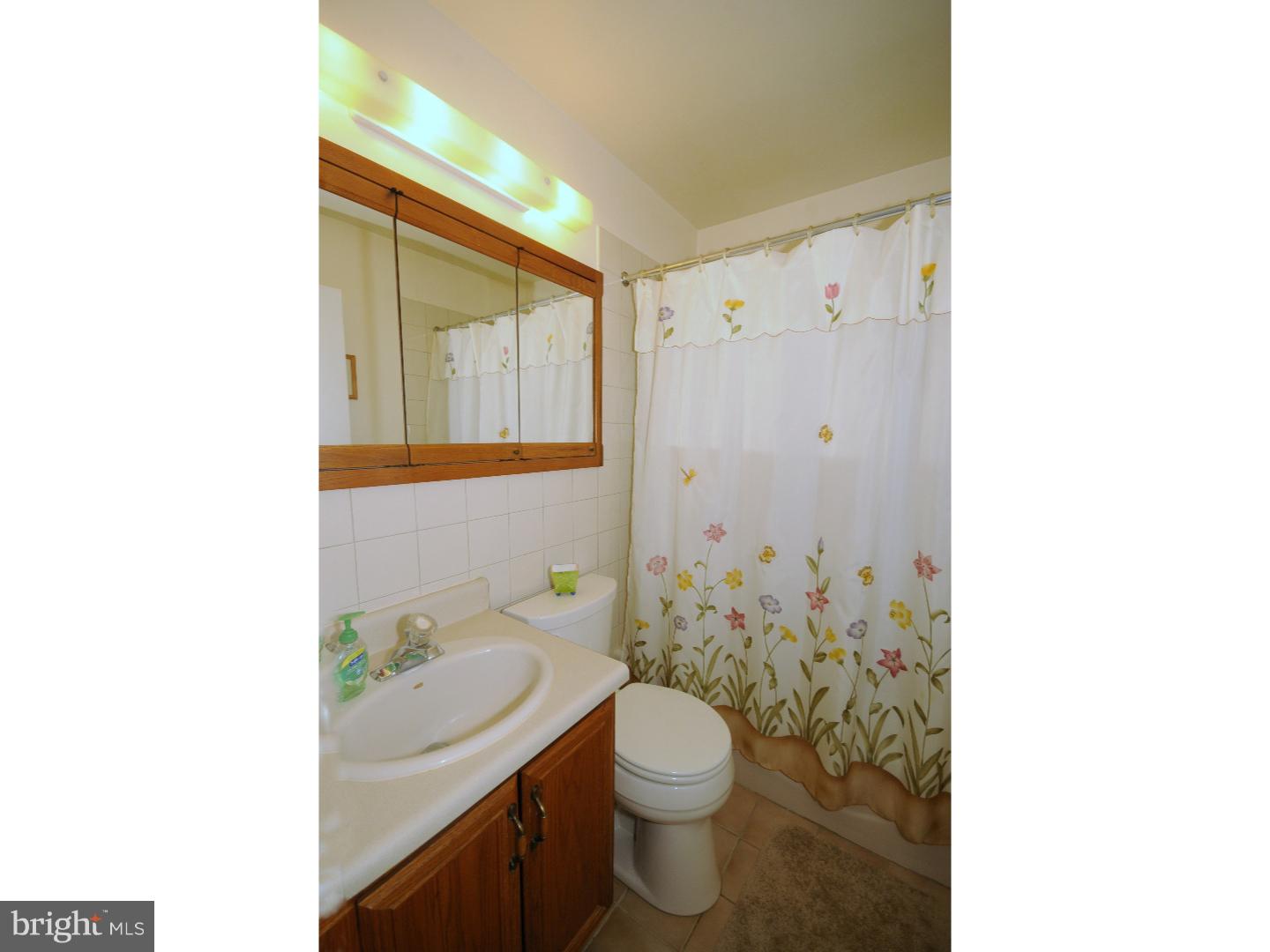 62 Homestead Road Levittown, PA 19056 - Photo 12 of 15 Gallery Image 12