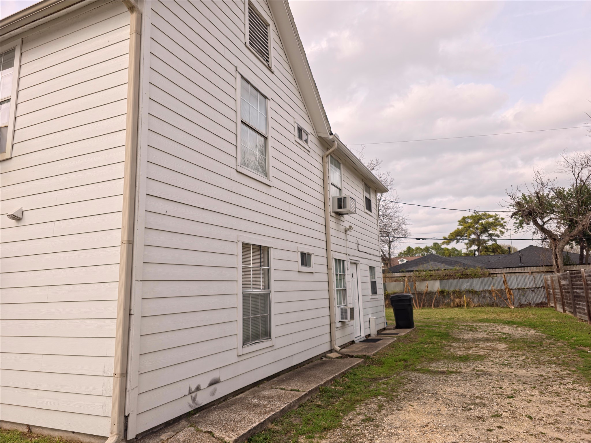 207 Moody Street, Unit 4 Houston, TX 77009 - Photo 2 of 11 a view of house