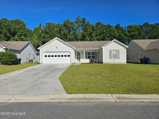 $1,850 | 112 Belvedere Drive, Holly Ridge, NC 28445