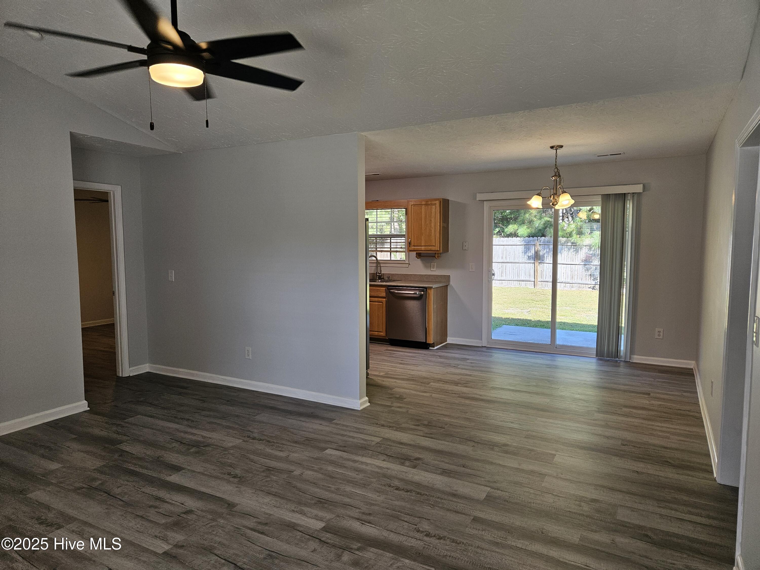 112 Belvedere Drive Holly Ridge, NC 28445 - Photo 4 of 29 b112.4