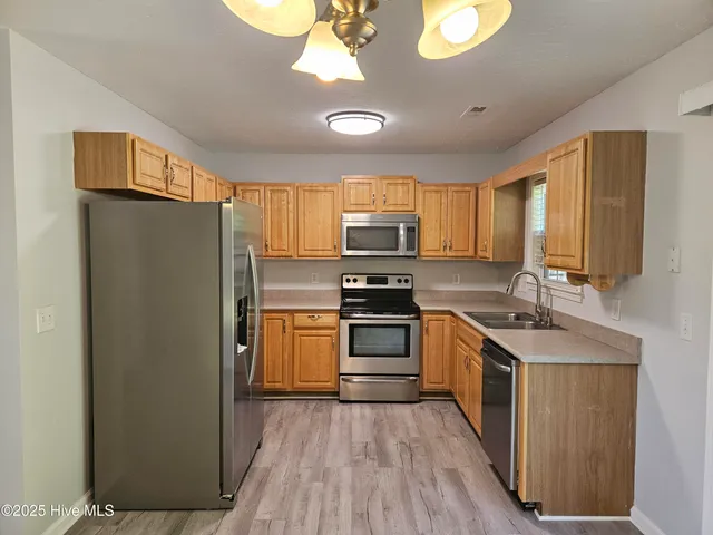 $1,850 | 112 Belvedere Drive, Holly Ridge, NC 28445