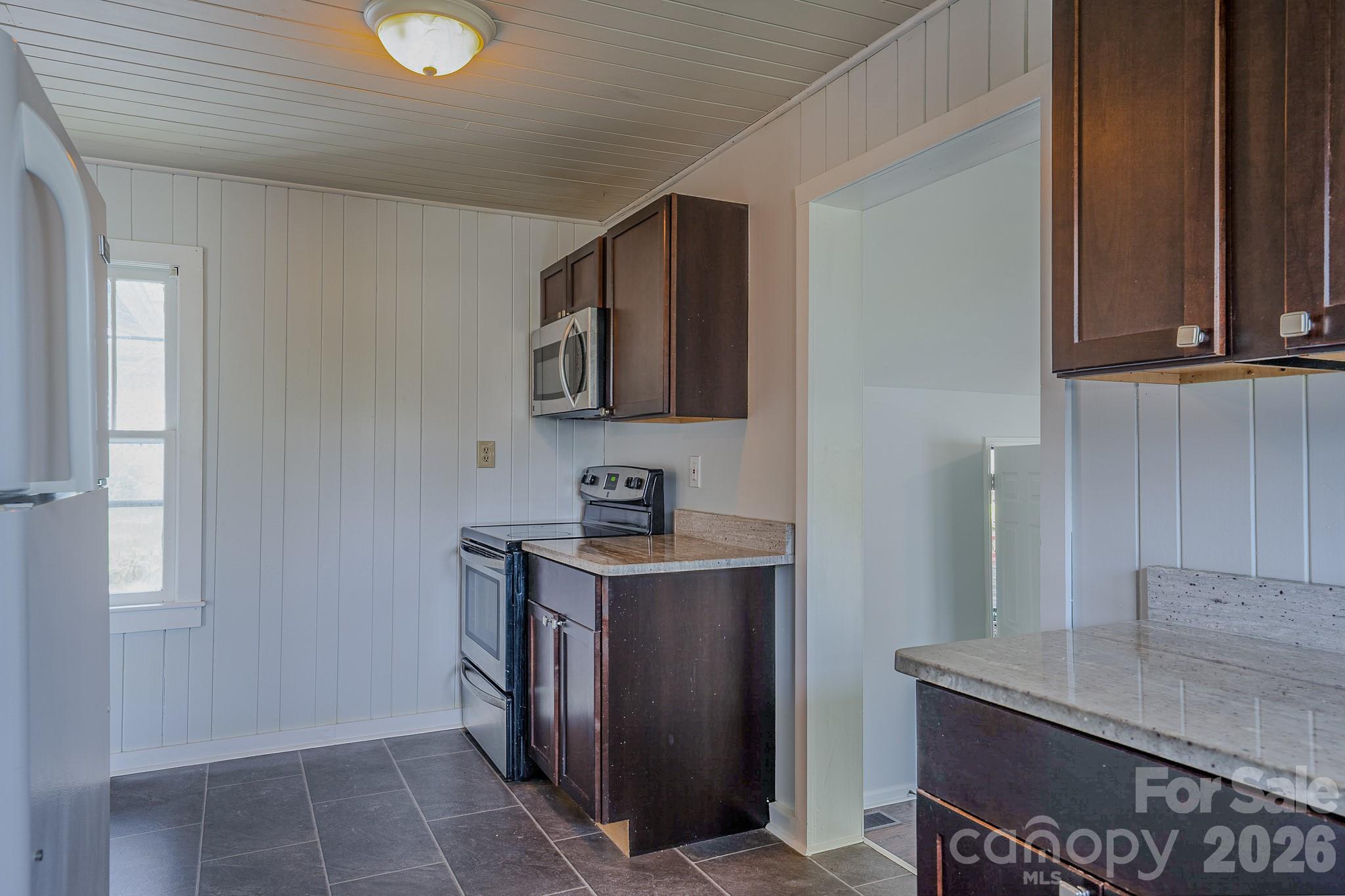 501 Fairview Road Asheville, NC 28803 - Photo 10 of 27