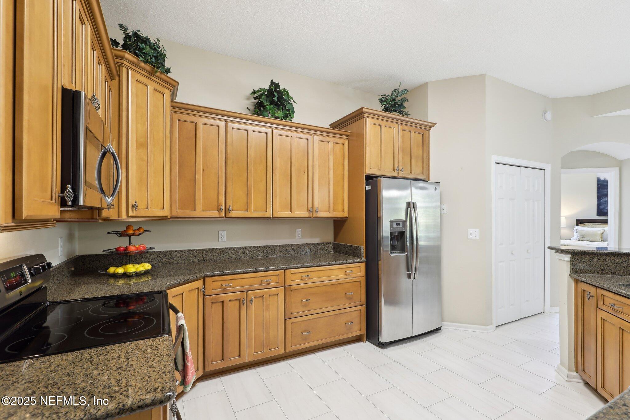 1856 Inlet Cove Court Fleming Island, FL 32003 - Photo 17 of 65 Kitchen