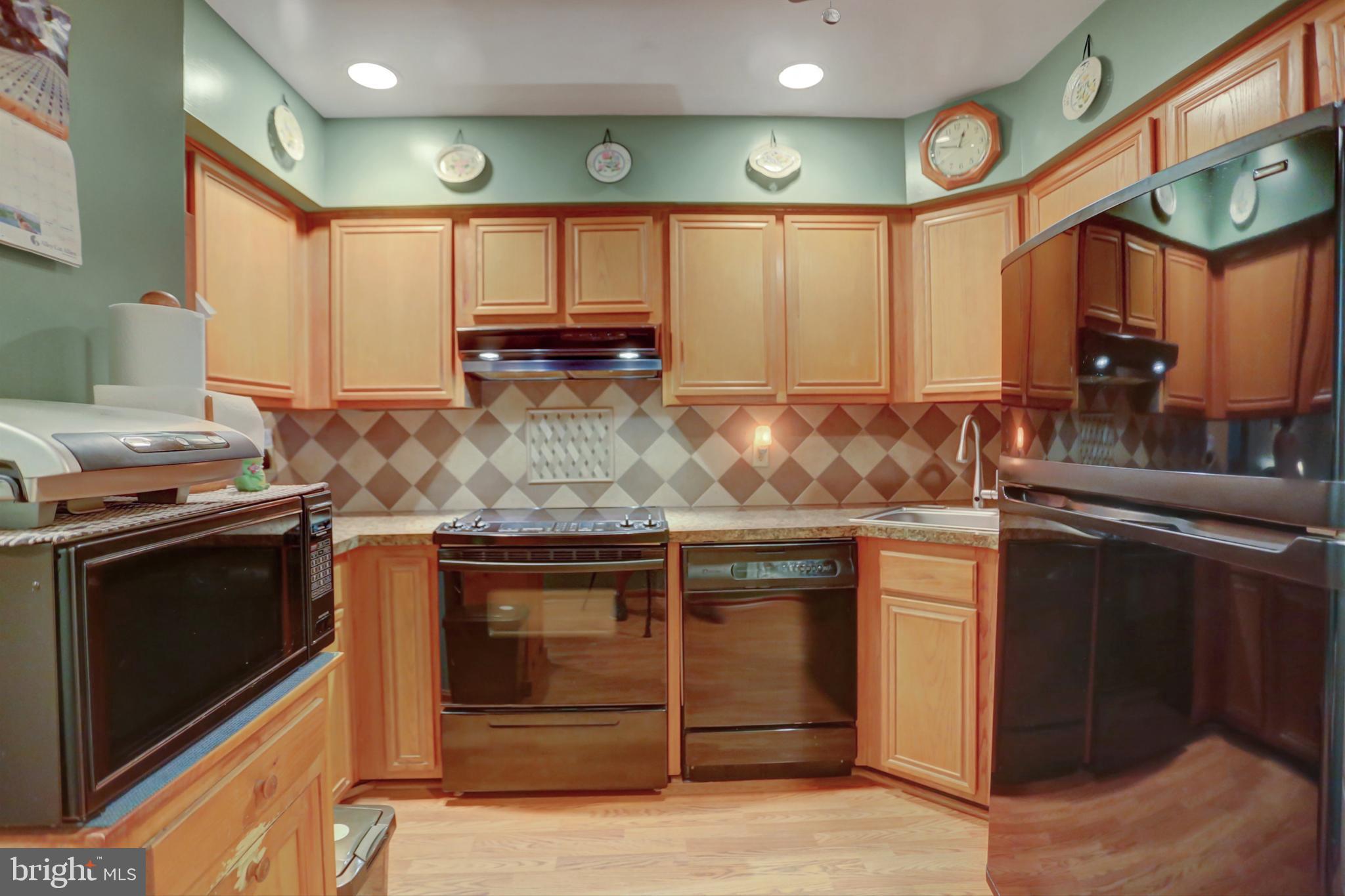 11920 Liberty Road, Unit 106A Frederick, MD 21701 - Photo 8 of 21 Updated kitchen