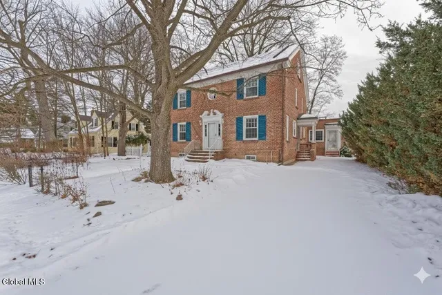 $449,999 | 3 Groesbeck Place, Bethlehem, NY 12054