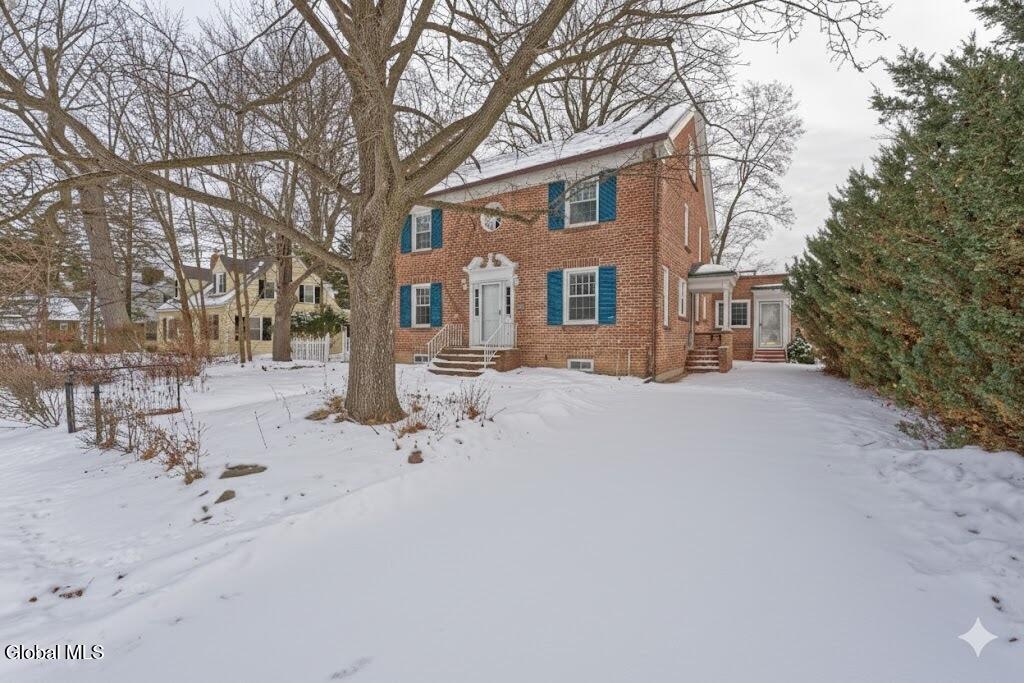 3 Groesbeck Place Bethlehem, NY 12054 - Photo 2 of 58 0front3