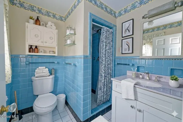 $449,999 | 3 Groesbeck Place, Bethlehem, NY 12054