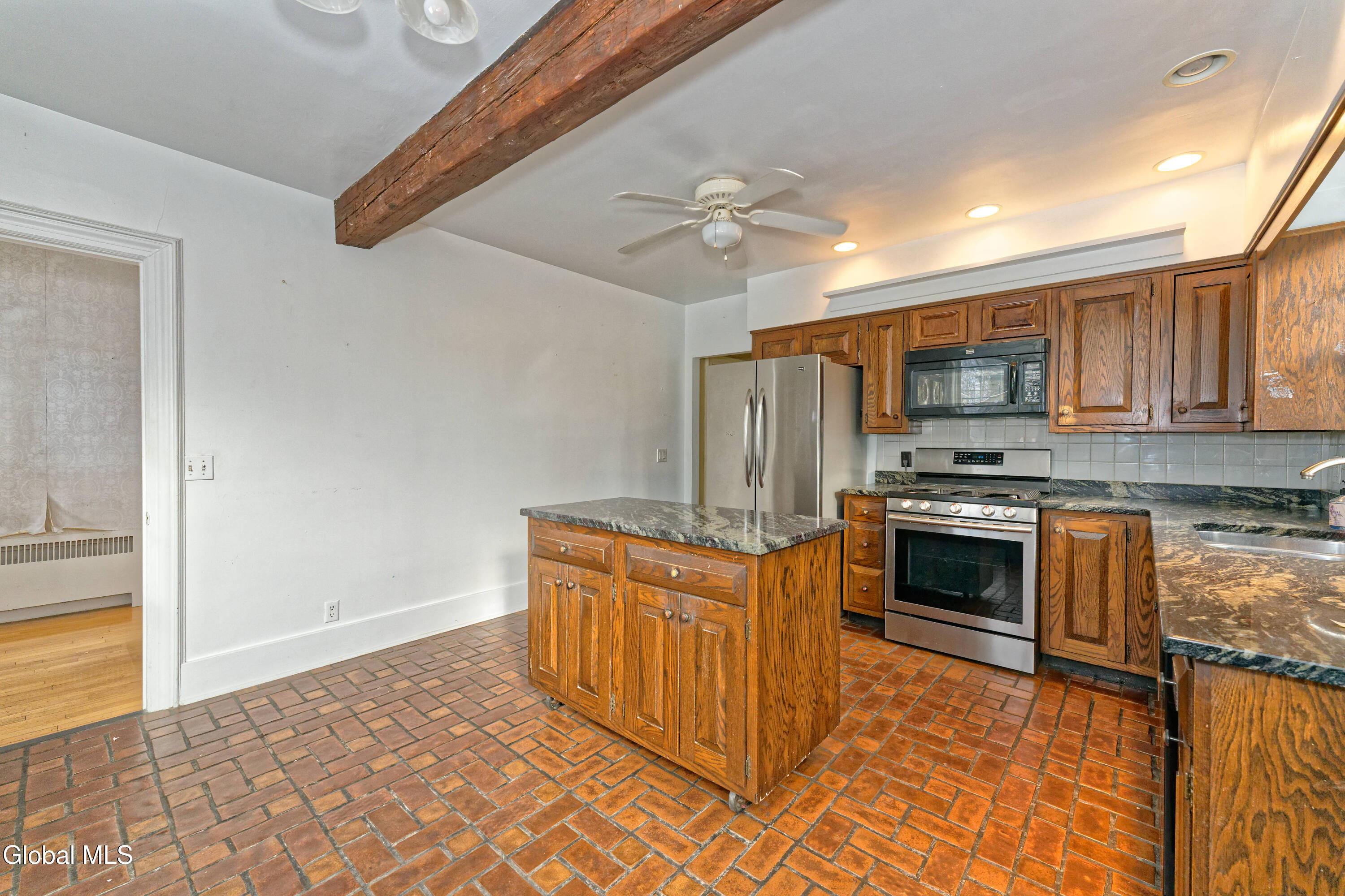 3 Groesbeck Place Bethlehem, NY 12054 - Photo 8 of 58 2 Kitchen 3