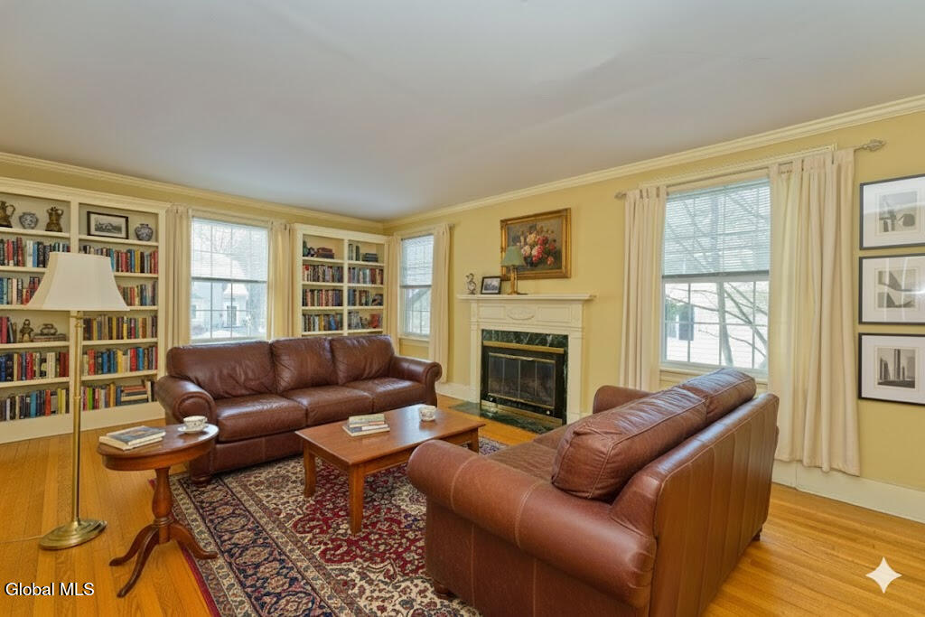 3 Groesbeck Place Bethlehem, NY 12054 - Photo 9 of 58 3livingroom1