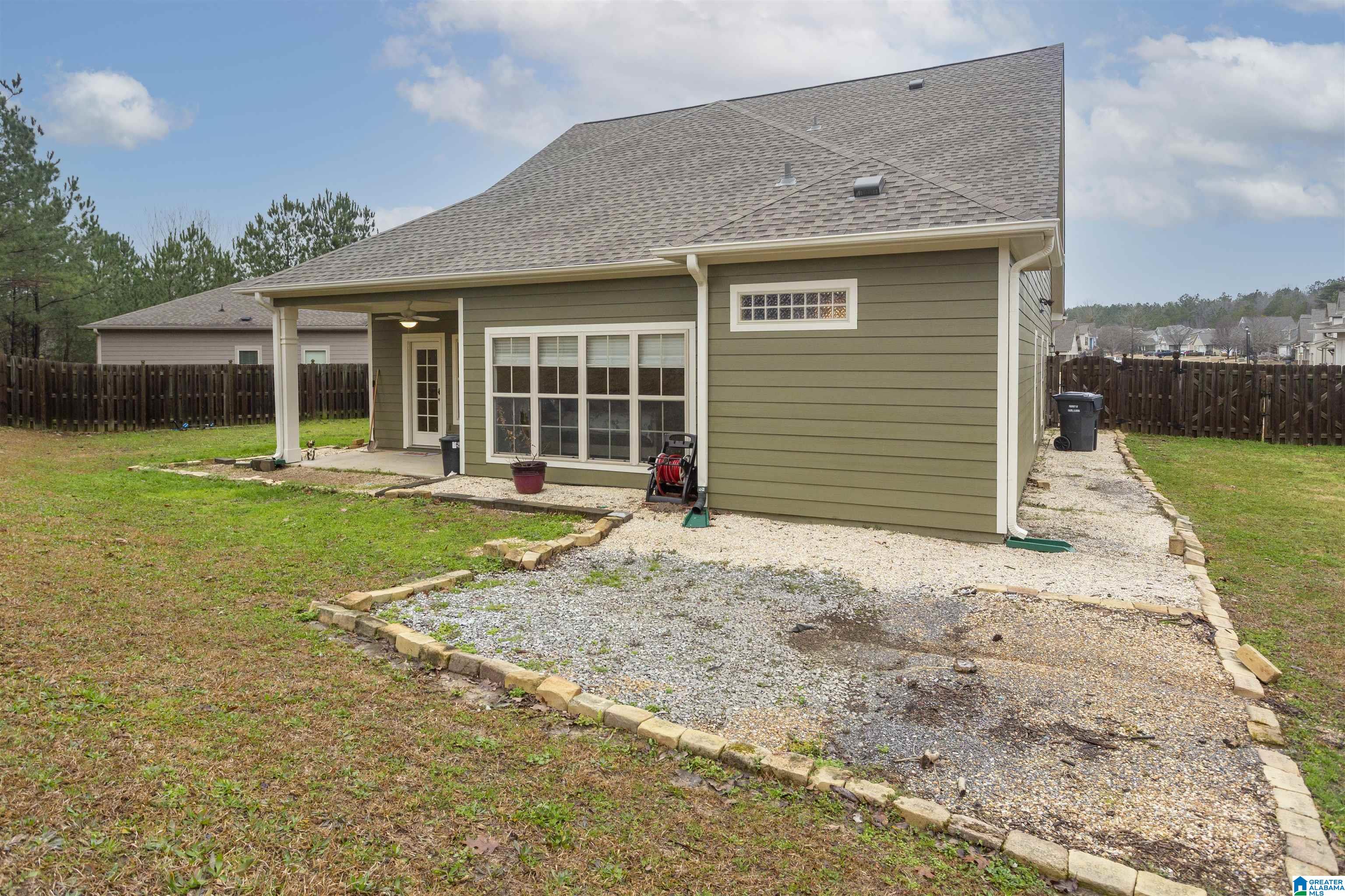 178 King Richards Way Calera, AL 35040 - Photo 7 of 37