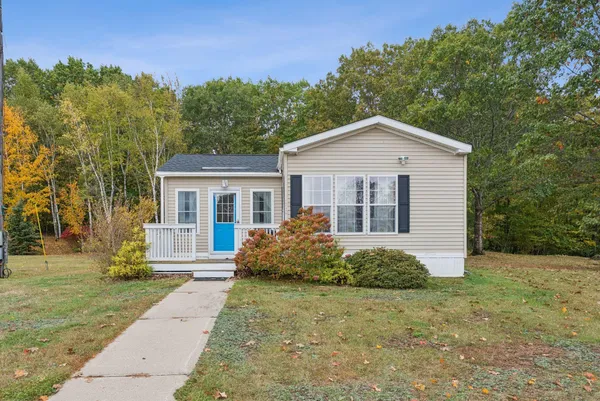 $136,400 | 110 Pleasant Hill Road, Limerick, ME 04048