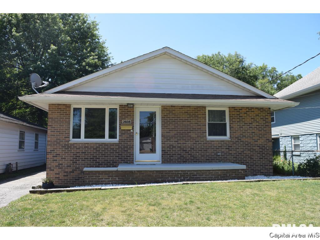 2608 East Keys Avenue Springfield, IL 62702 - Photo 1 of 19