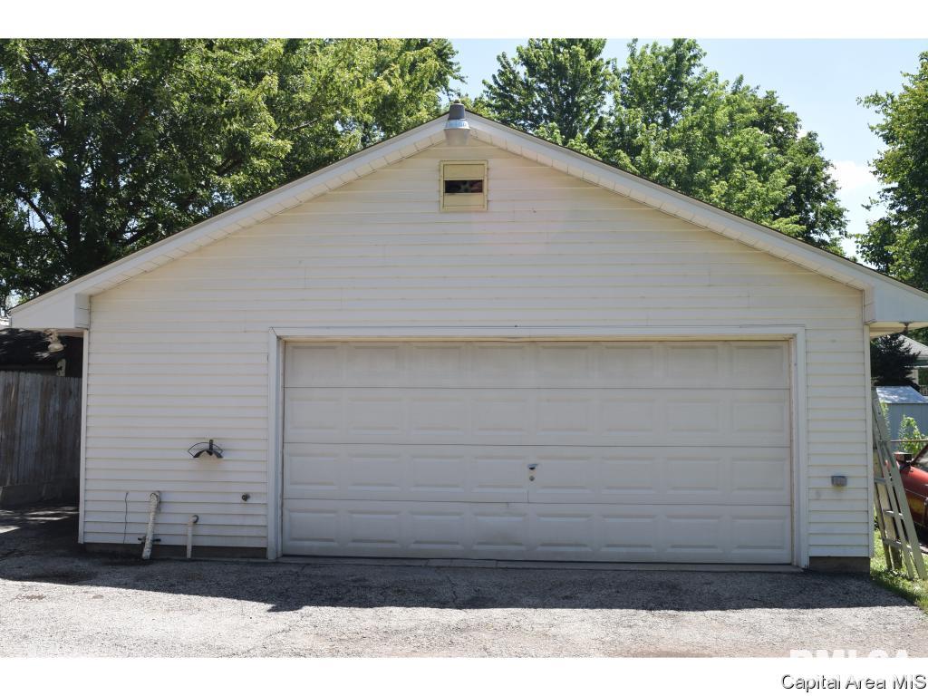 2608 East Keys Avenue Springfield, IL 62702 - Photo 3 of 19