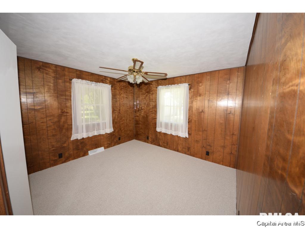 2608 East Keys Avenue Springfield, IL 62702 - Photo 9 of 19