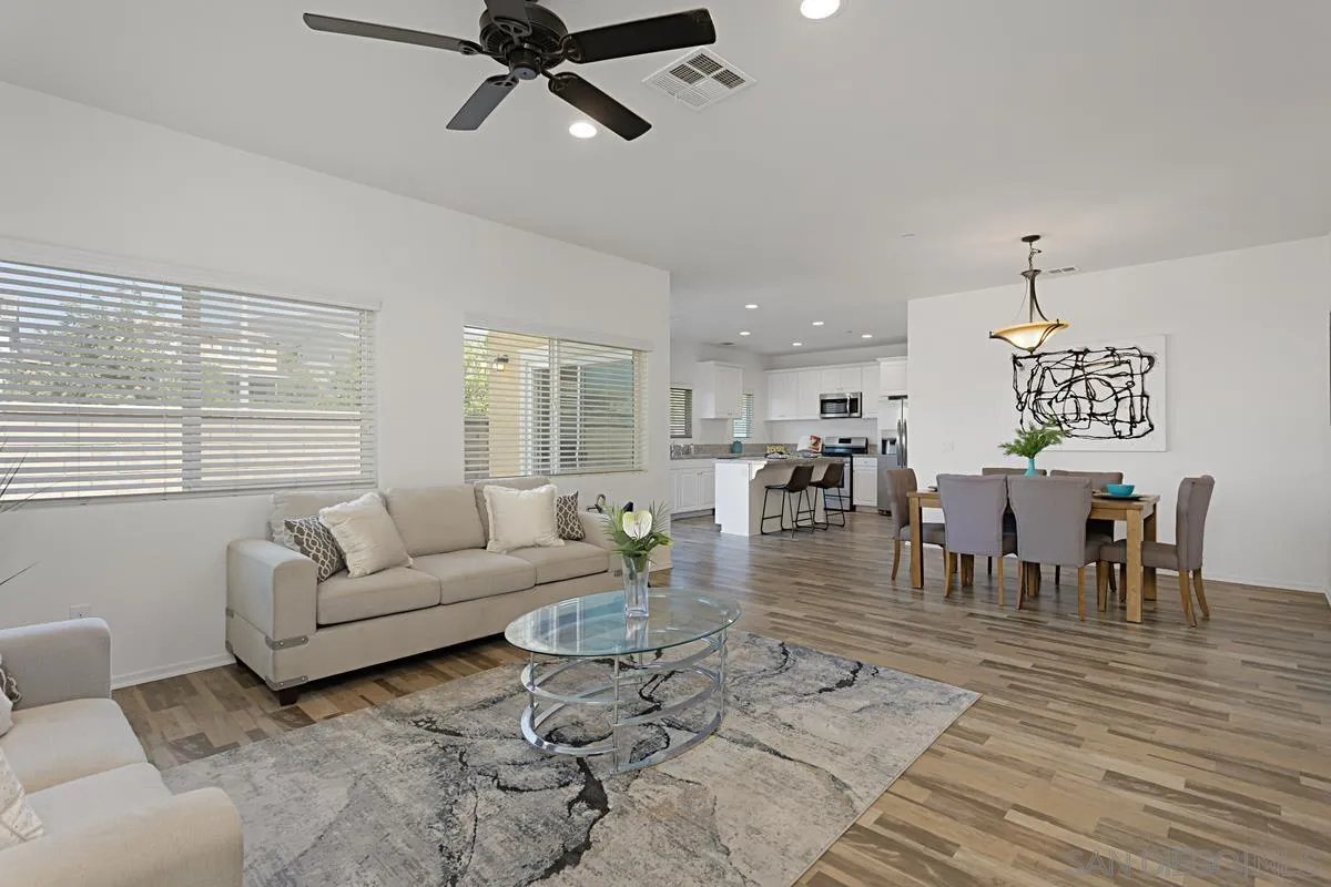 258 Windsor Grey Way Fallbrook, CA 92028 - Photo 8 of 44 a living room with furniture