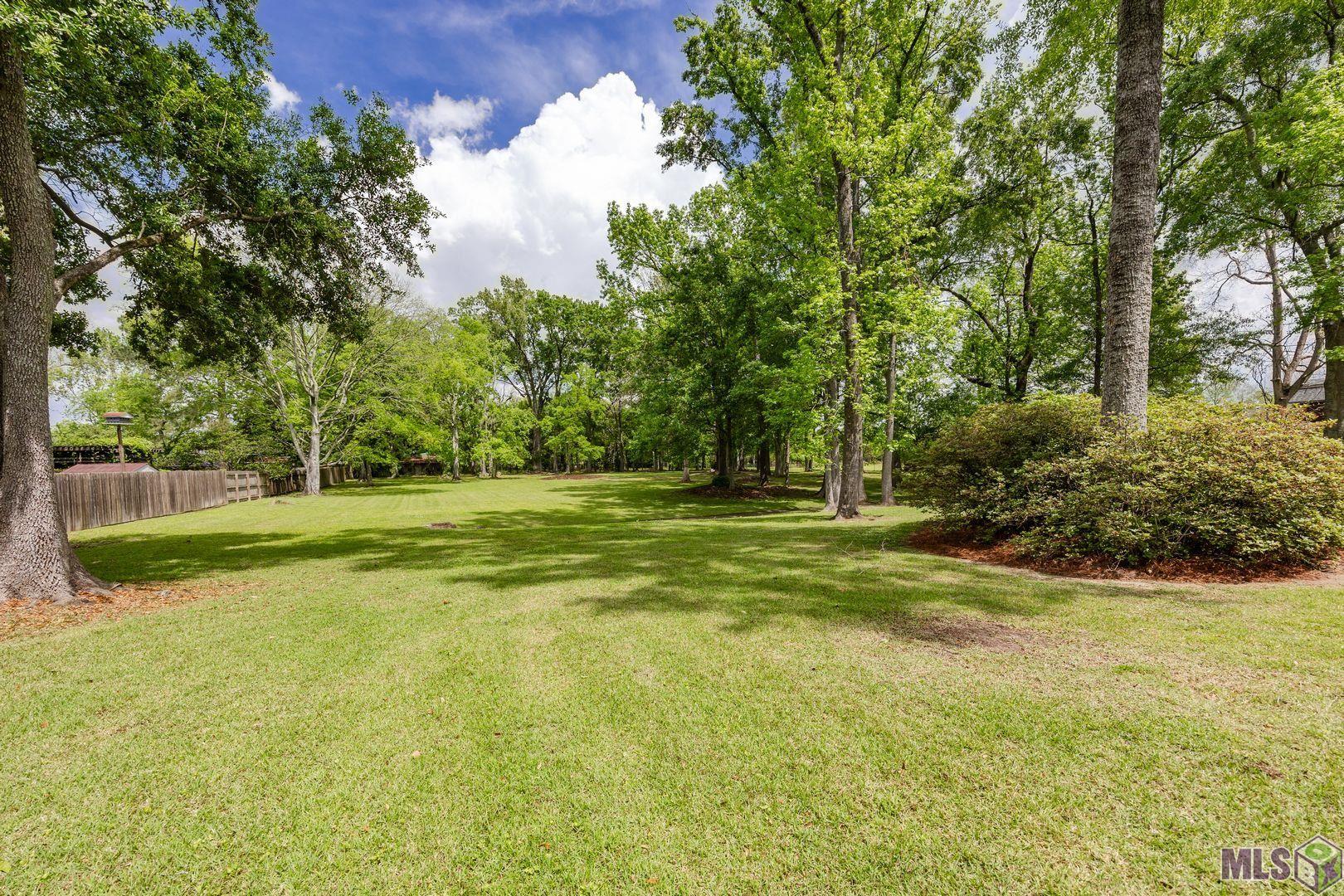 13407 North Amiss Road Baton Rouge, LA 70810 - Photo 3 of 39 Room to Wander