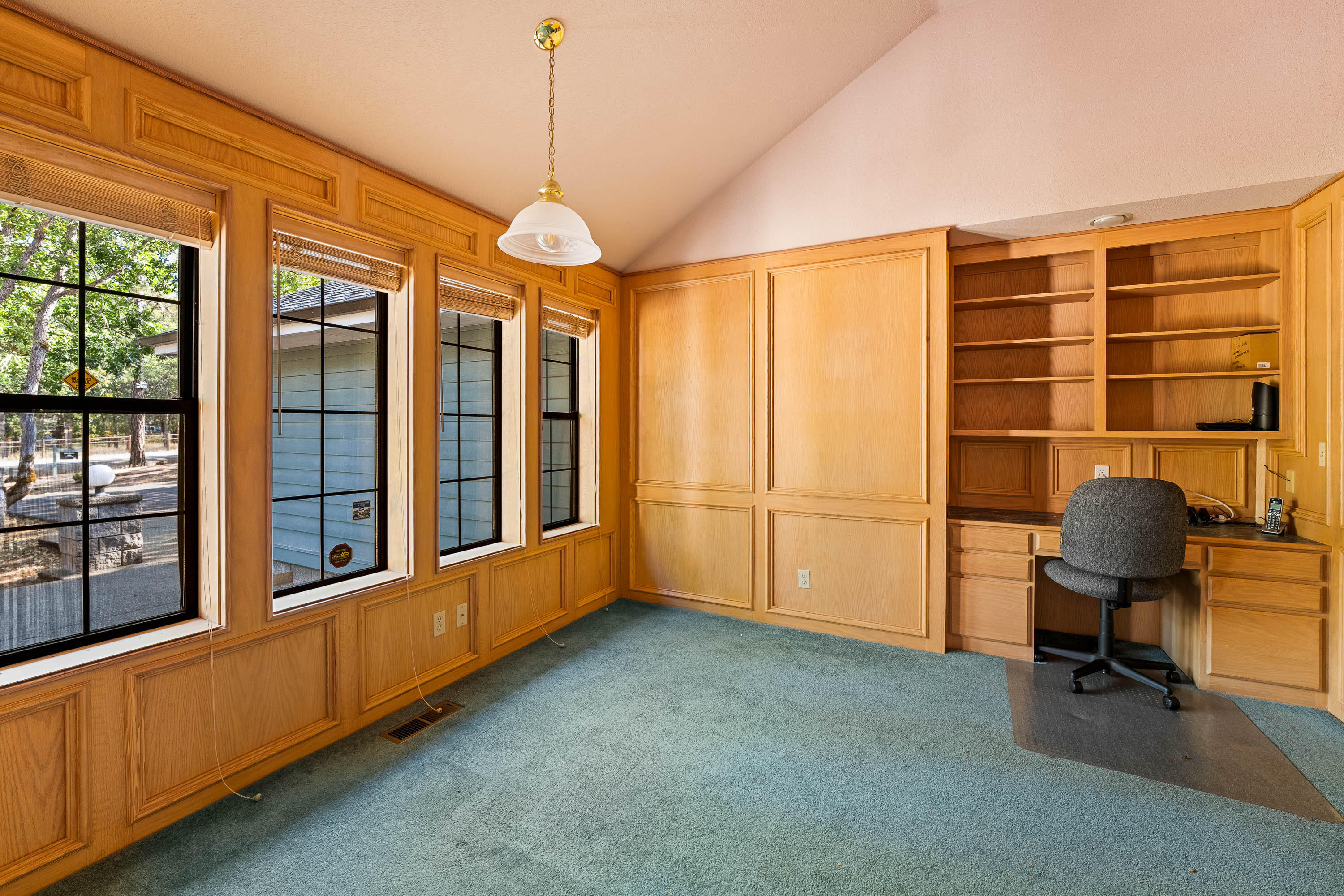 487 April Drive Merlin, OR 97532 - Photo 11 of 58 Office off of Entry to Home