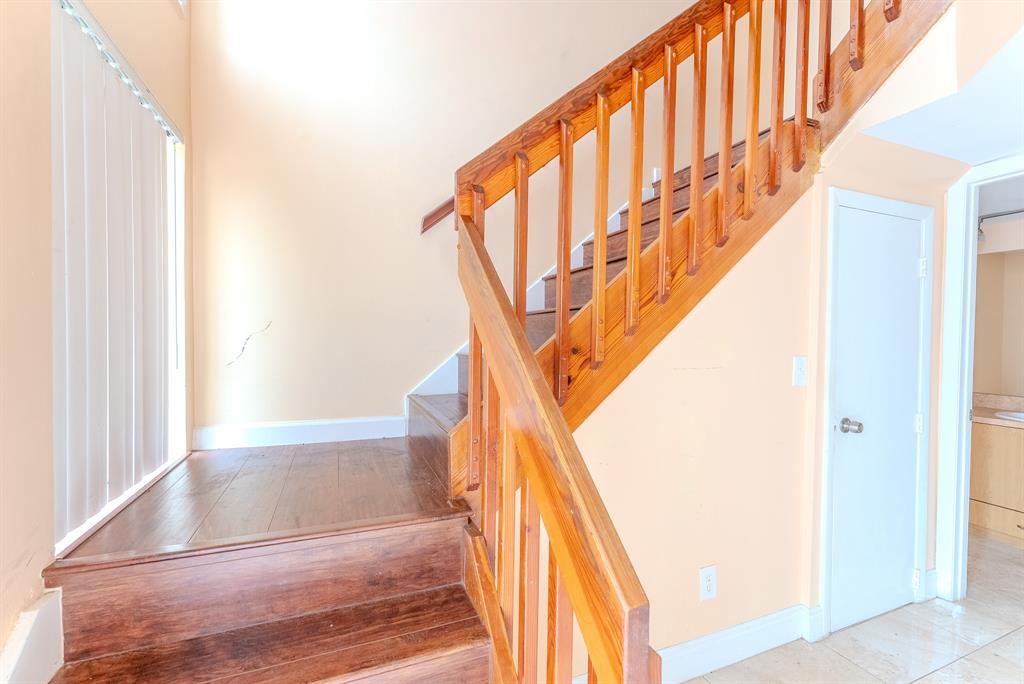 626 Northeast 195th Street, Unit 626 Miami, FL 33179 - Photo 11 of 17