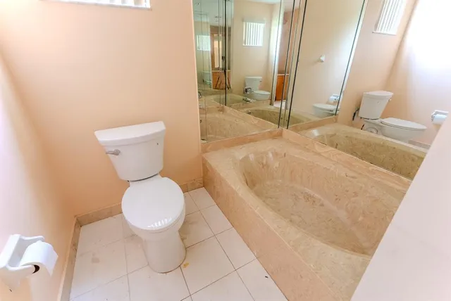 $3,200 | 626 Northeast 195th Street, Unit 626, Miami, FL 33179