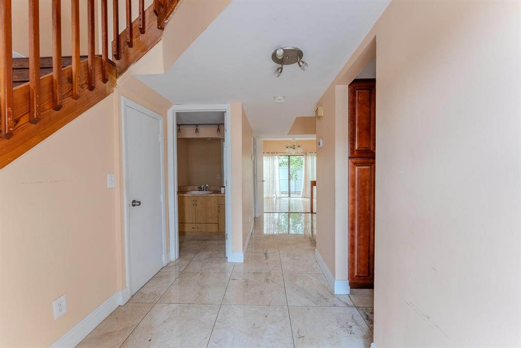 626 Northeast 195th Street, Unit 626 Miami, FL 33179 - Photo 3 of 17