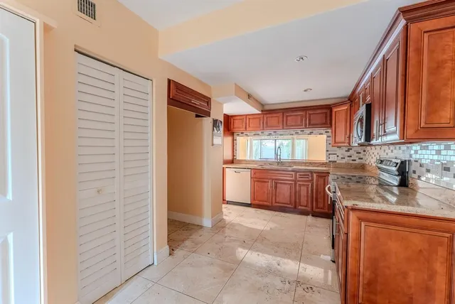 $3,200 | 626 Northeast 195th Street, Unit 626, Miami, FL 33179