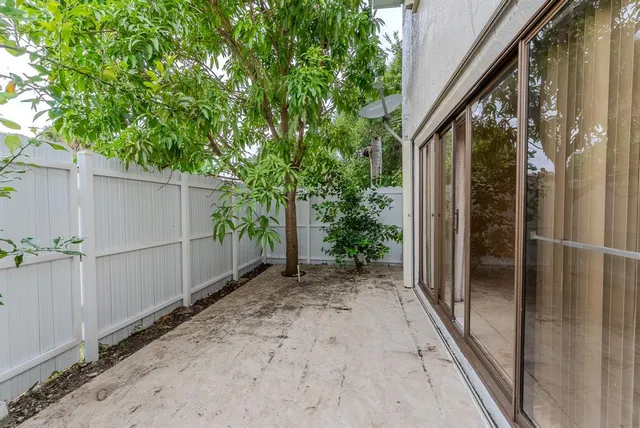 $3,200 | 626 Northeast 195th Street, Unit 626, Miami, FL 33179