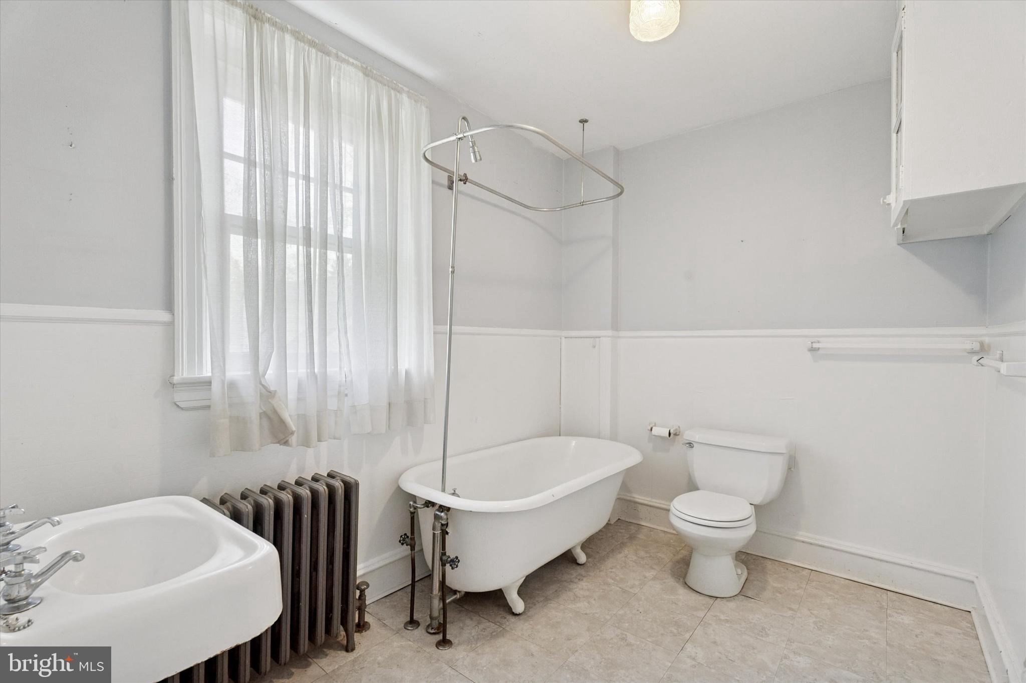 136 Erdenheim Road Glenside, PA 19038 - Photo 13 of 24 Gallery Image 13