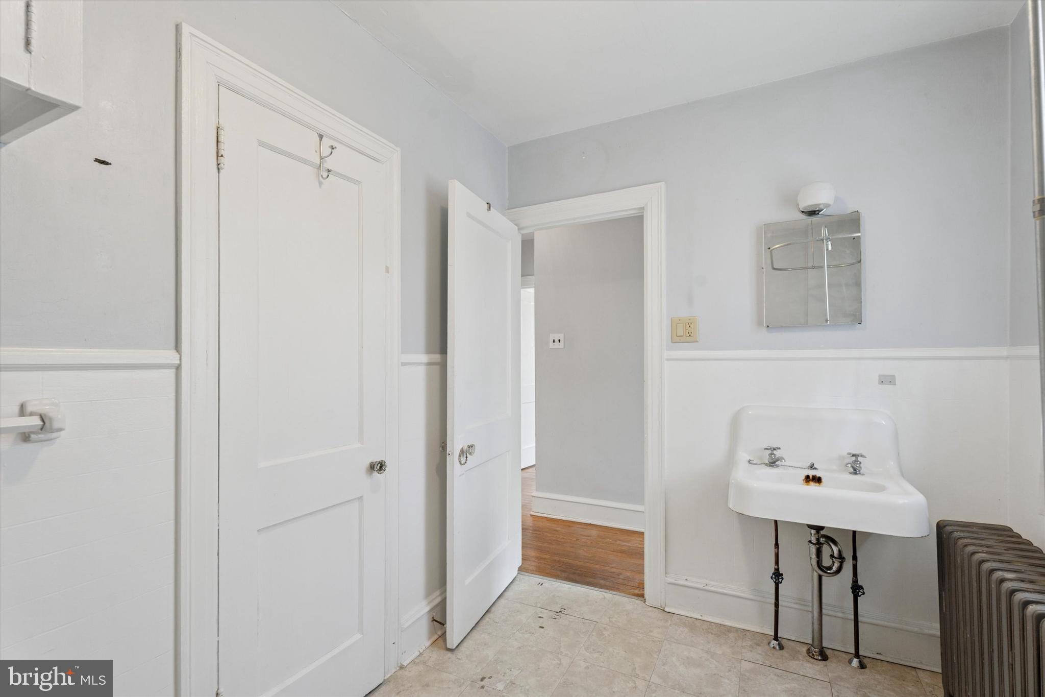 136 Erdenheim Road Glenside, PA 19038 - Photo 14 of 24 Gallery Image 14