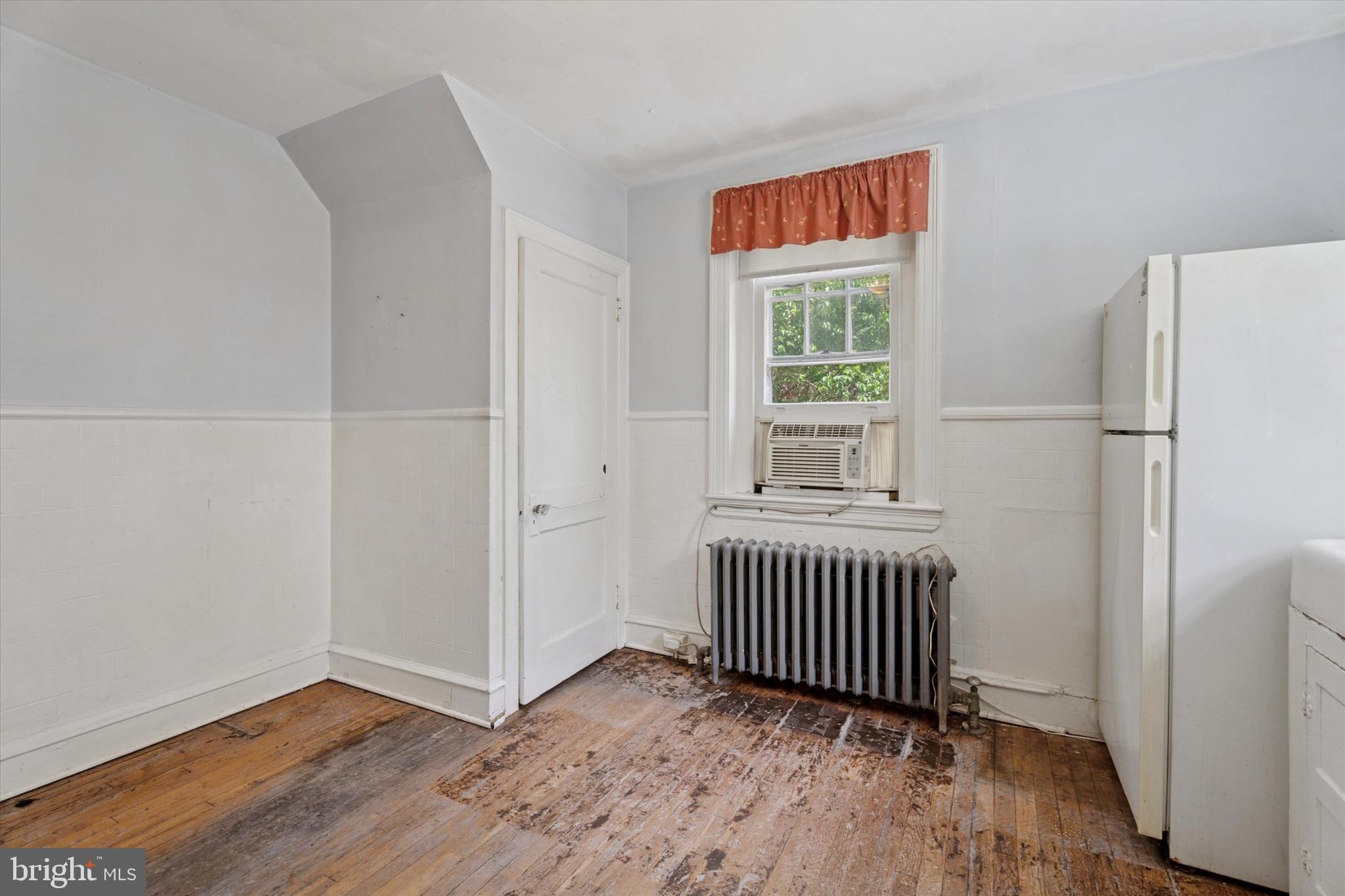 136 Erdenheim Road Glenside, PA 19038 - Photo 10 of 24 Gallery Image 10