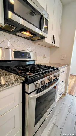 $1,795 | 1338 West Elsmere Place, San Antonio, TX 78201