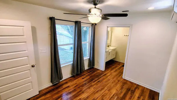 $1,795 | 1338 West Elsmere Place, San Antonio, TX 78201