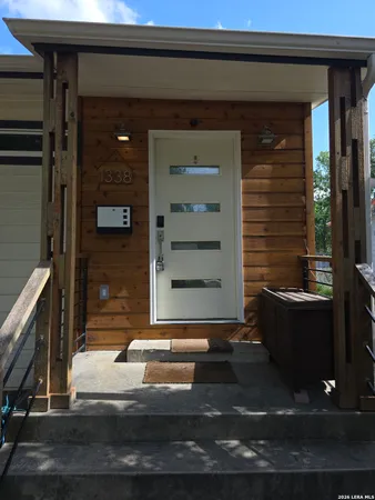 $1,795 | 1338 West Elsmere Place, San Antonio, TX 78201