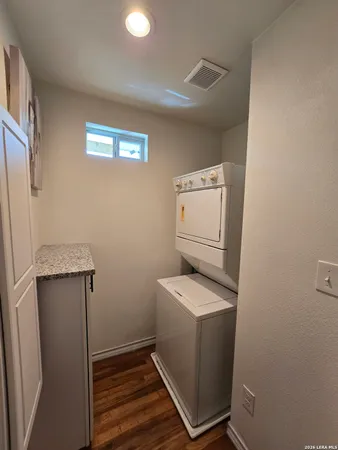 $1,795 | 1338 West Elsmere Place, San Antonio, TX 78201