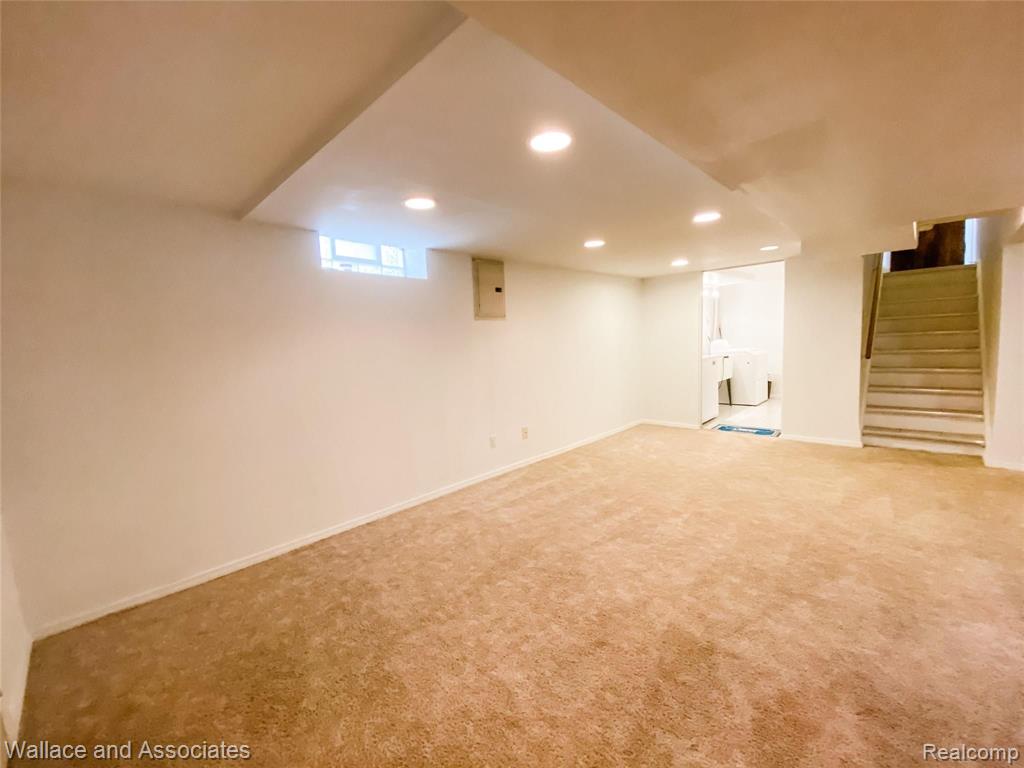 18 Inches Street Mount Clemens, MI 48043 - Photo 24 of 28