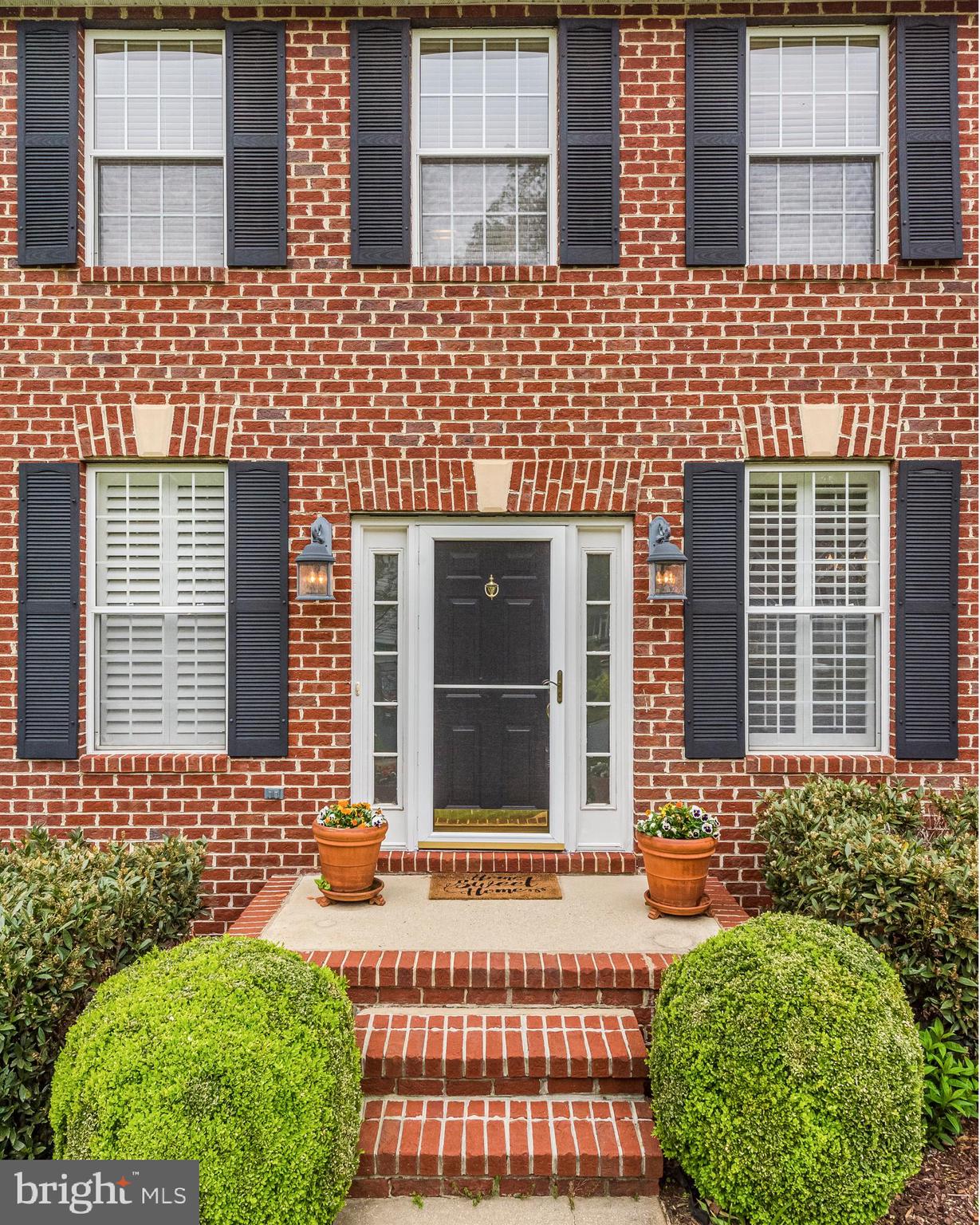 1566 Comanche Road Arnold, MD 21012 - Photo 3 of 51 Handsome Brick Front with Keystone Windows