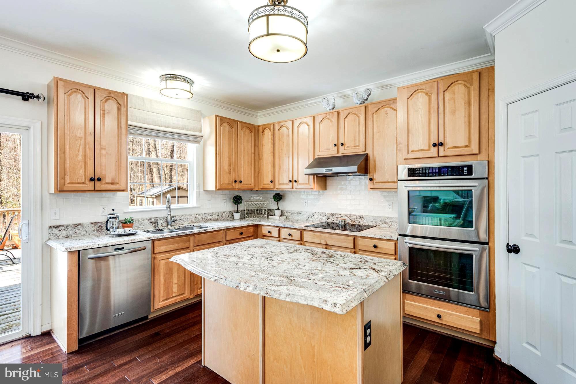 1566 Comanche Road Arnold, MD 21012 - Photo 21 of 51 Newer Stainless Appliances . Double Wall Ovens