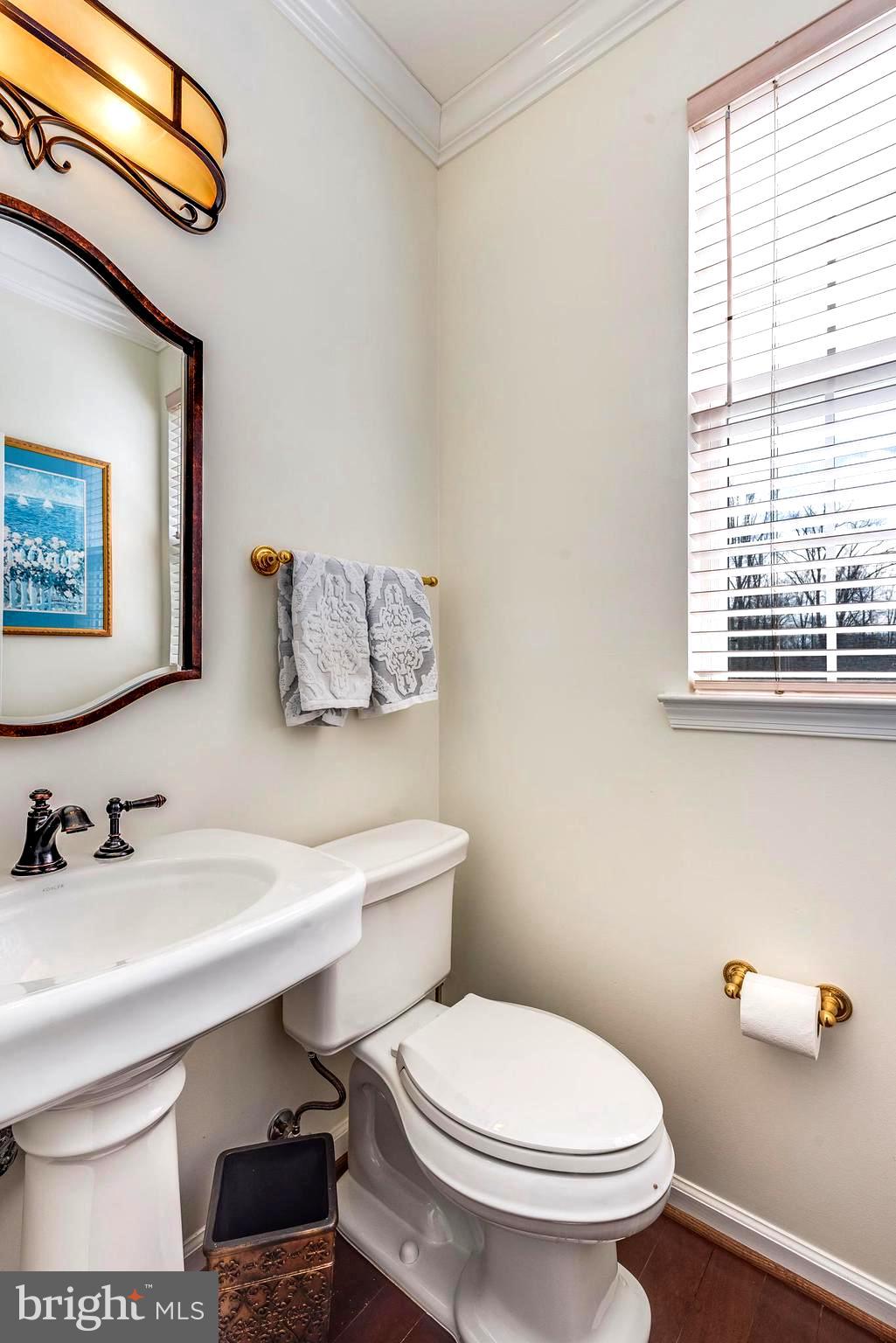 1566 Comanche Road Arnold, MD 21012 - Photo 24 of 51 Main Level Half / Guest Bath with Pedestal Sink