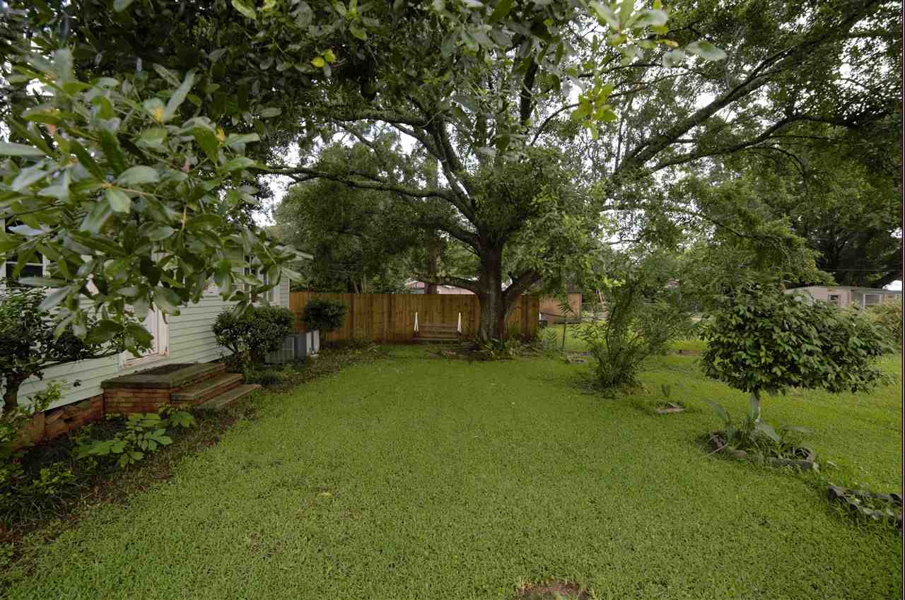 315 West Marigold Avenue Foley, AL 36535 - Photo 28 of 28 West Side Yard