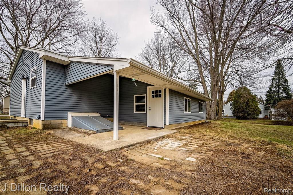 9101 Bunton Road Willis, MI 48191 - Photo 7 of 28