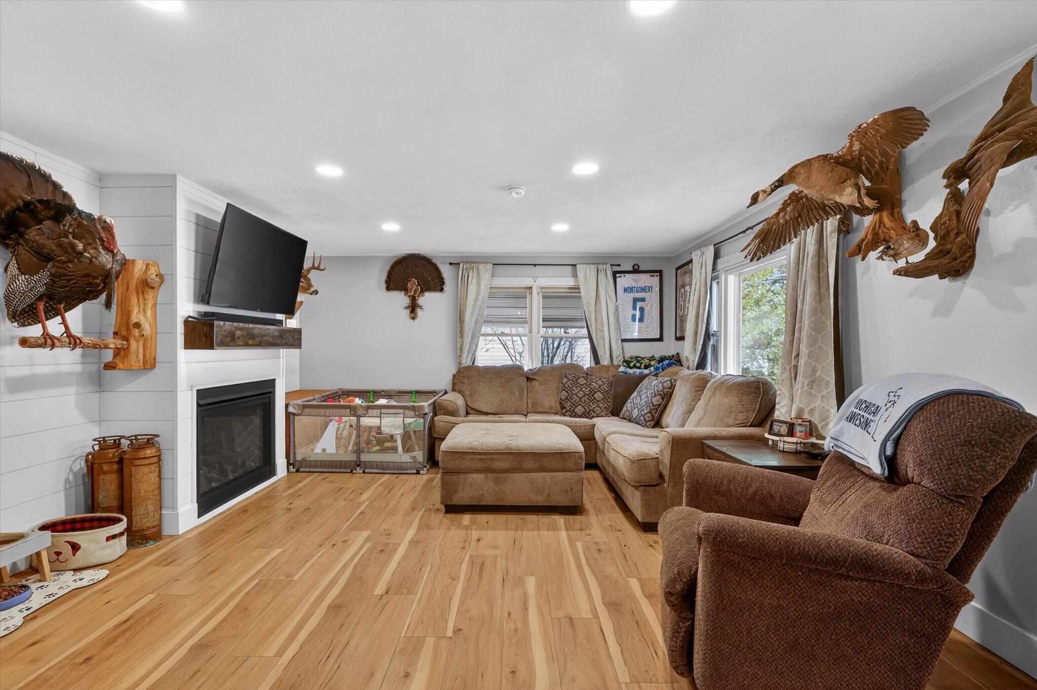 1028 Alderman Street Belding, MI 48809 - Photo 8 of 54 08-1028-Alderman-St-WindowStill-Photogra