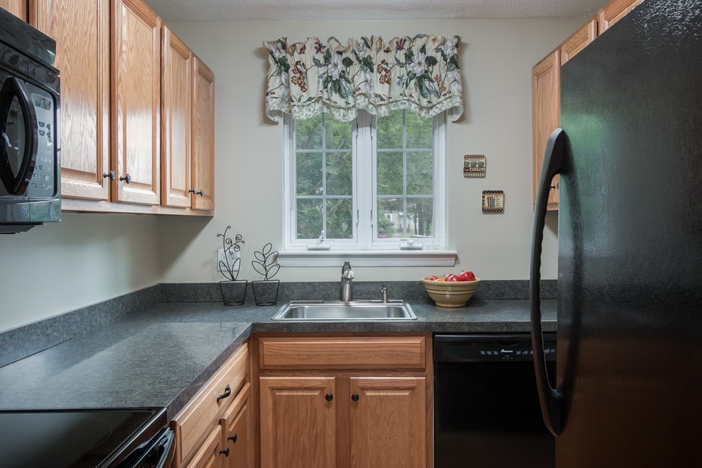 6 Nancy Road, Unit 2 Easton, MA 02375 - Photo 6 of 15 Gallery Image 6