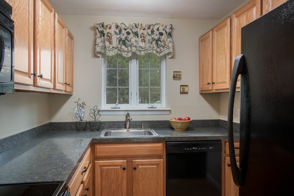 6 Nancy Road, Unit 2 Easton, MA 02375 - Photo 8 of 15 Gallery Image 8