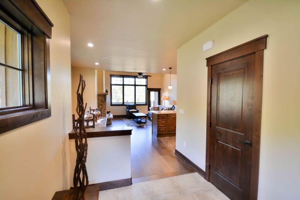 698 Independence Road, Unit 7A Keystone, CO 80435 - Photo 18 of 25 a view of a living room and kitchen