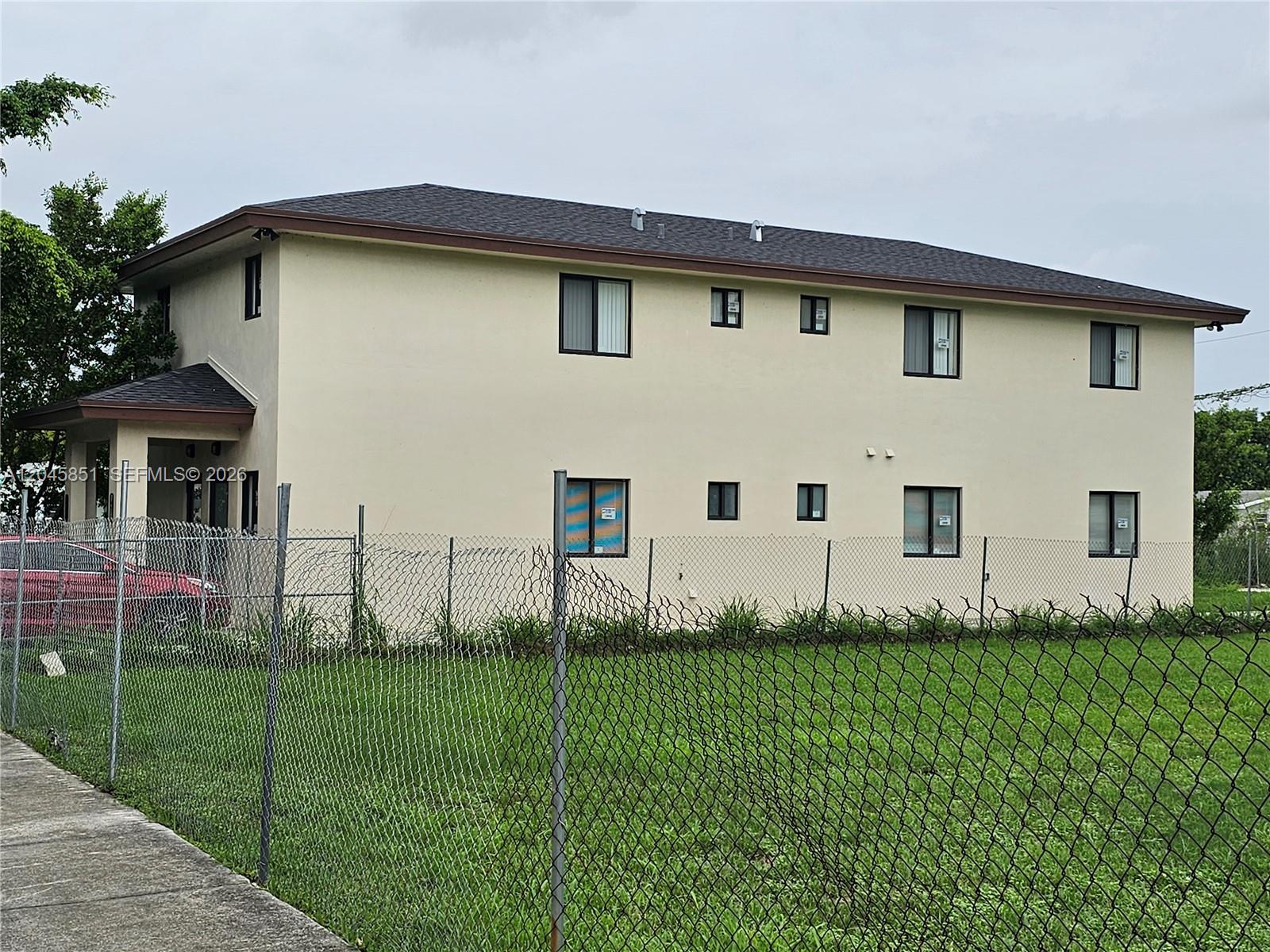 10455 Southwest 179th Street, Unit 1 Miami, FL 33157 - Photo 3 of 12