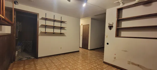 $314,900 | 517 Menlo Park Road, Green Bay, WI 54302