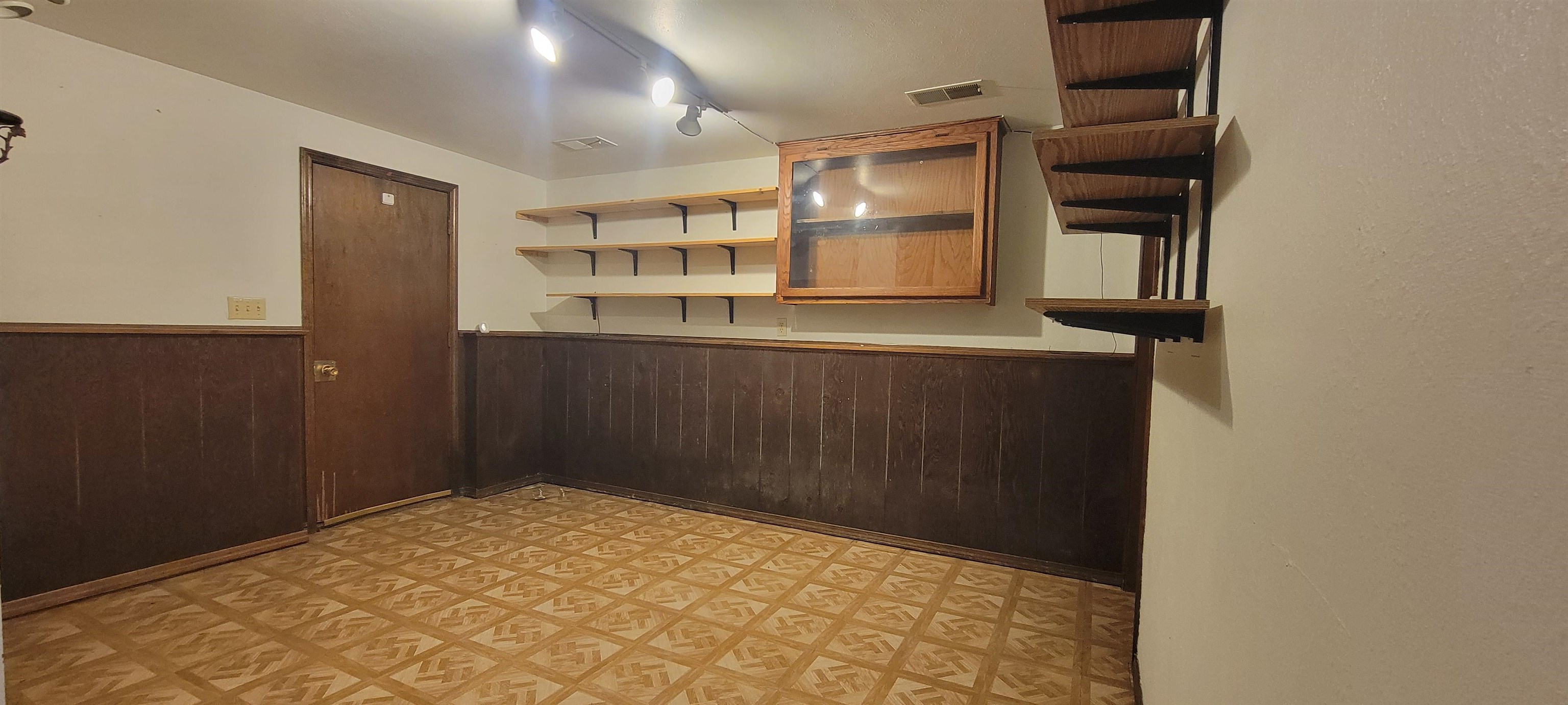 517 Menlo Park Road Green Bay, WI 54302 - Photo 21 of 33